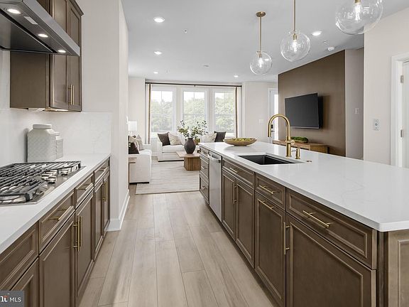 5th image of 9404 Gerst Rd