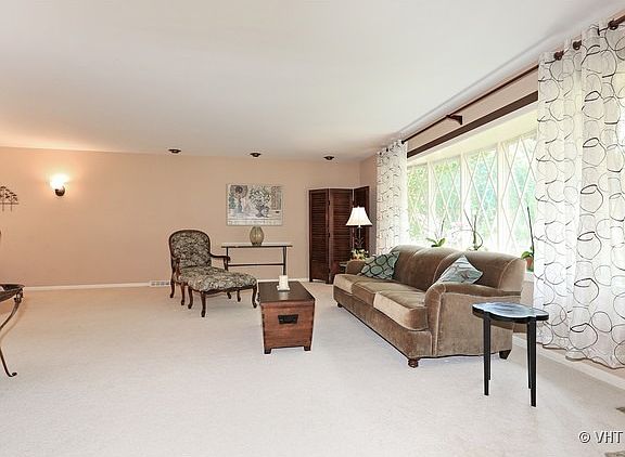 2nd image of 1812 E Wood Ln