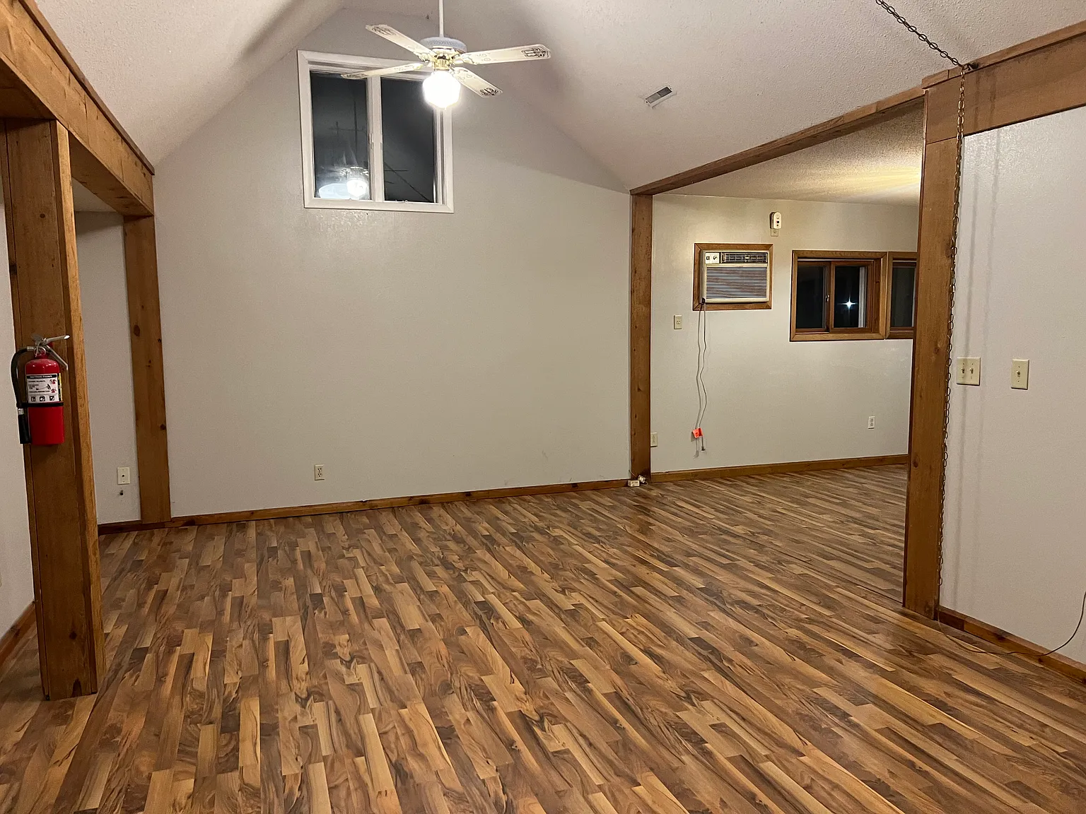 2 bed, $1,300 — Photo 3