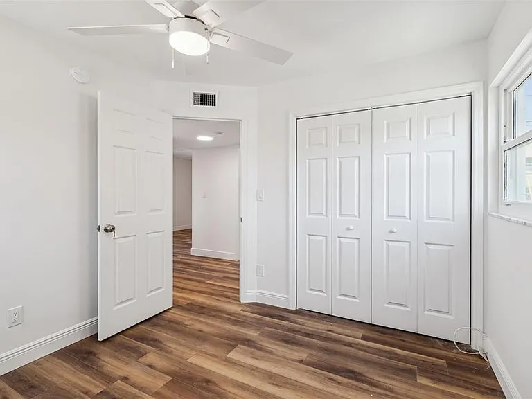 14919 N Bayshore Dr #1 — Photo 27