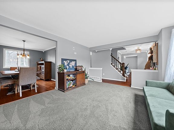 5th image of 1486 Greendale Dr