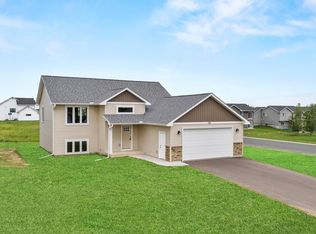 198 Pintail St, Baldwin, WI 54002