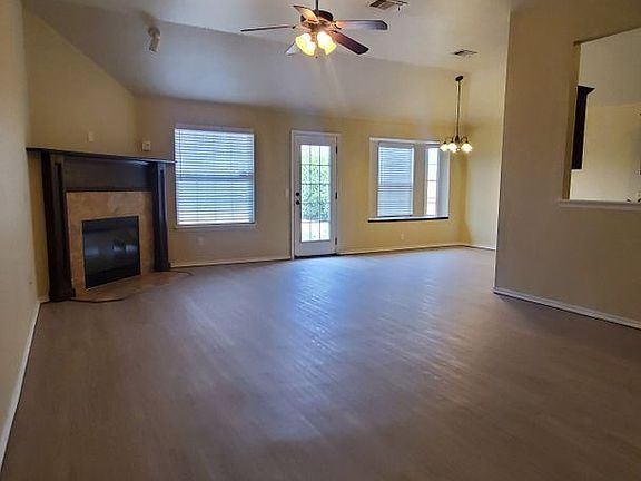2nd image of 221 Tecumseh Meadows Dr