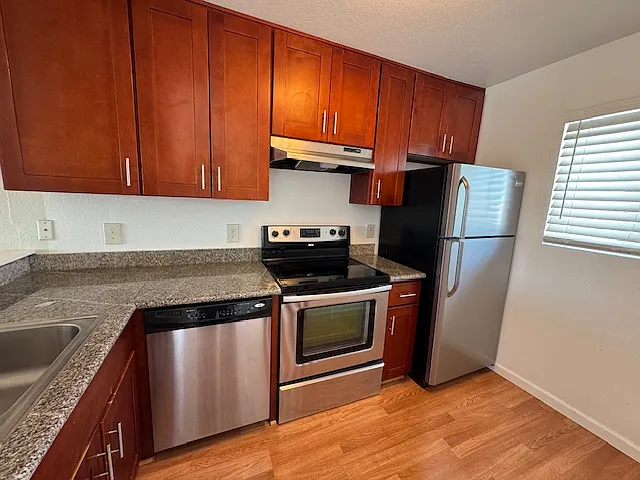 Oakwood Apartments — Photo 5