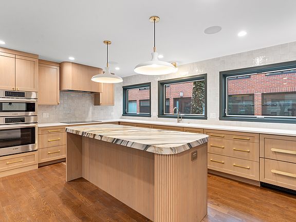 5th image of 2110 N Hudson Ave #C