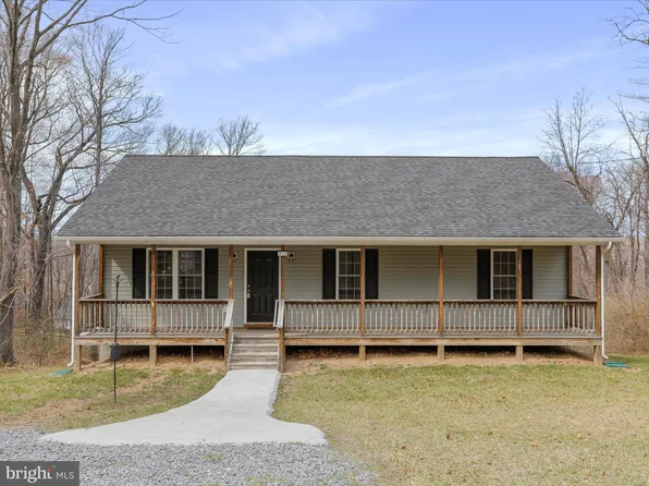 415 Pine Ridge Dr, Front Royal, VA 22630