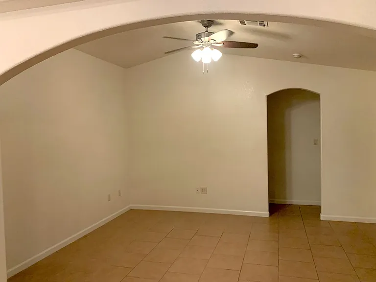 1368 E Babbitt Ln — Photo 11