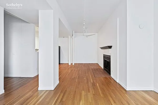 Rented by Sotheby's International Realty | media 14