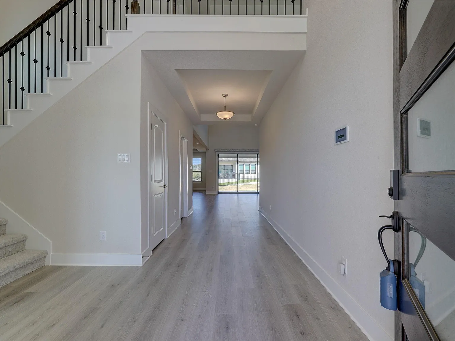 4 bed, 3.5 bath, 3361 sqft, $3,150 — Photo 4