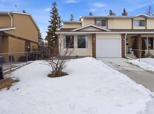 5 Wellington Cres, Spruce Grove, AB T7X1K6