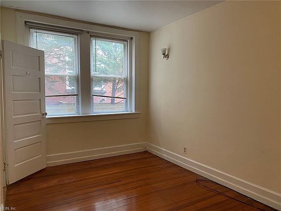 5th image of 1411 Leigh St #B-1
