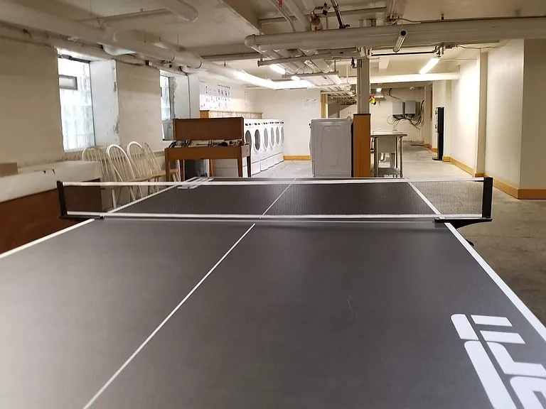 Elliott Apartments — Photo 27