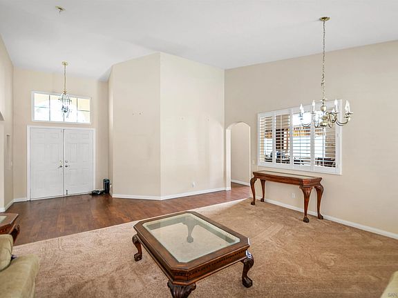 2nd image of 39660 Bordeaux Pl