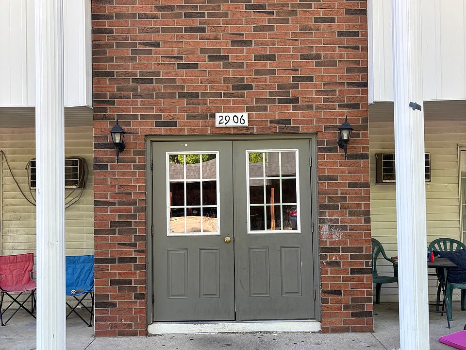 1st image of 2906 Barry St #7