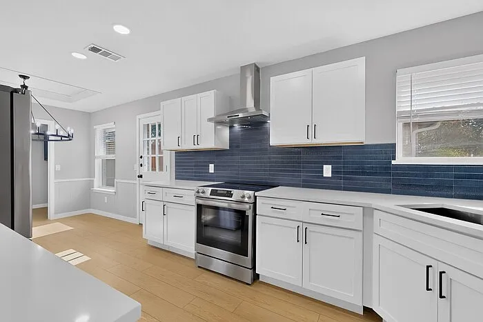 2200 Winona Dr — Photo 16