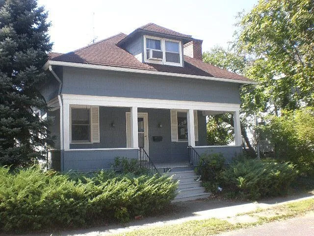 120 Franklin Ave photo 1