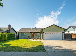 1623 Oneel Dr, Petaluma, CA 94954