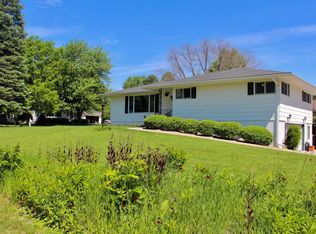 203 13th Ave, Grinnell, IA 50112