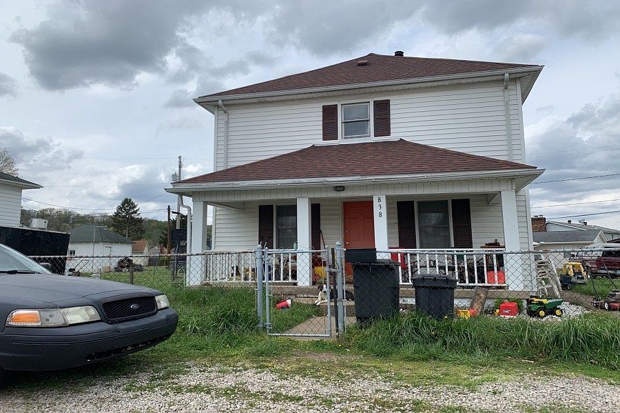 1st image of 838 Fairview St