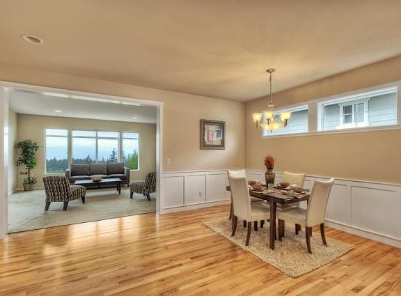 3rd image of 1669 28th Ave NE