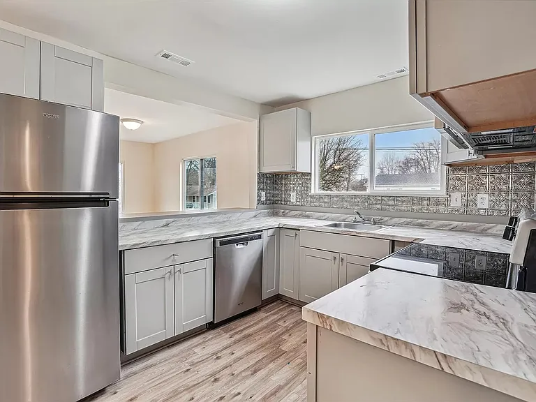 3736 Beach Drive Blvd — Photo 13