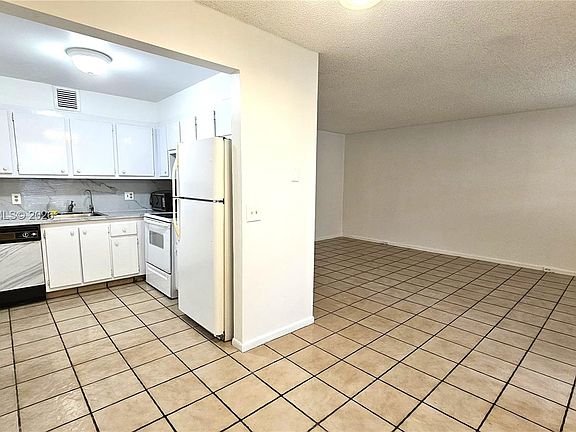 4th image of 13155 SW 7th Ct APT 109E