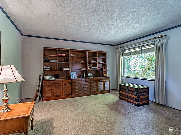 5th image of 9305 24th Avenue E