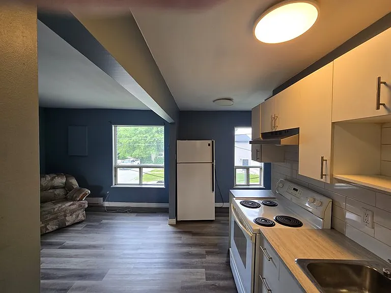 342 Talbot St #2C — Photo 4