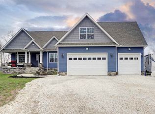 5 Quiet Oak Ln, Huntington, WV 25702