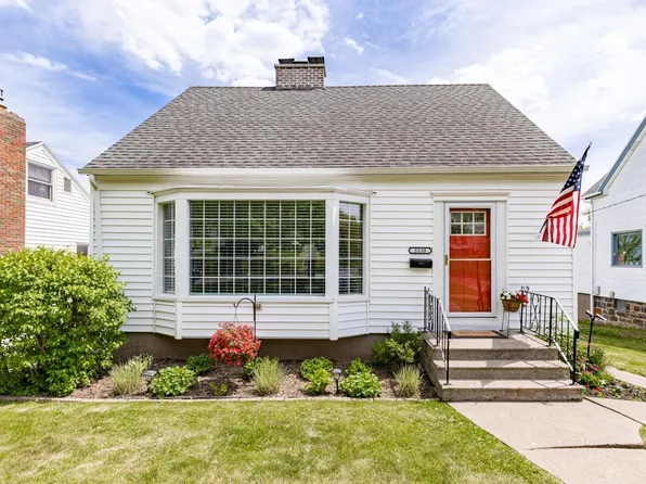 5530 W 8th St, Duluth, MN 55807