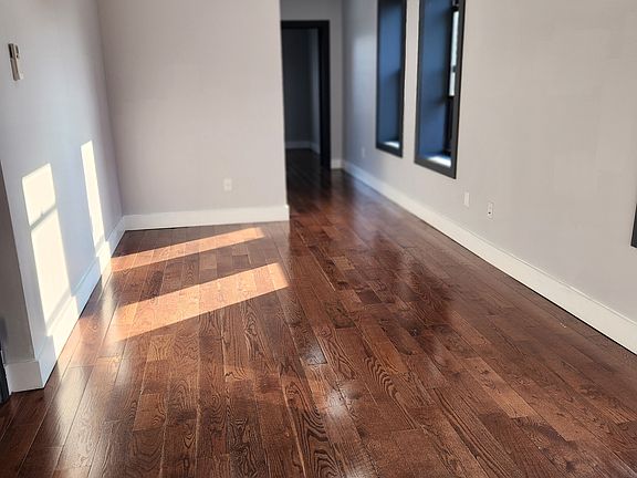5th image of 62 Vroom St APT 4
