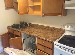 282 Bedford St APT 3, Abington, MA 02351