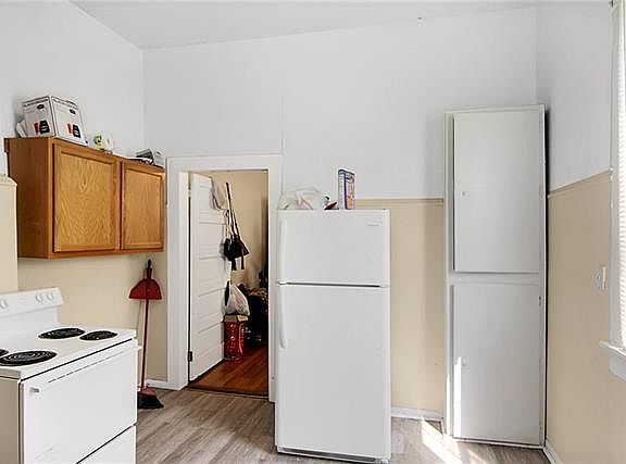 5th image of 1821-23 Fern St