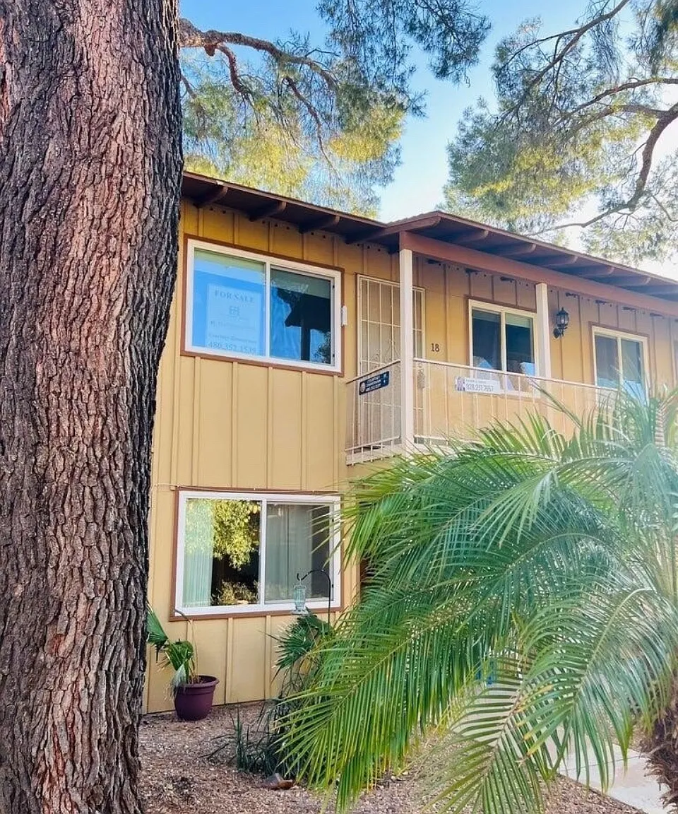 90 W Yavapai St — Photo 2