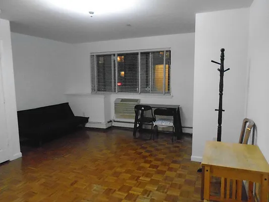 Rented by 18 REALTY | media 16
