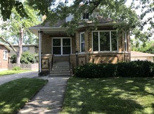 130 W Division St, Villa Park, IL 60181