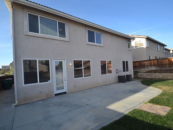 3rd image of 41169 Engelmann Oak St