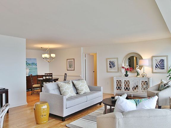 3rd image of 4004 Atlantic Ave APT 1003