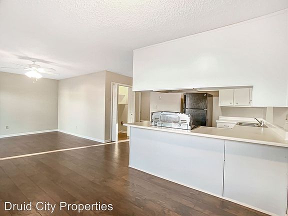 5th image of 3820 1st Ave APT 211