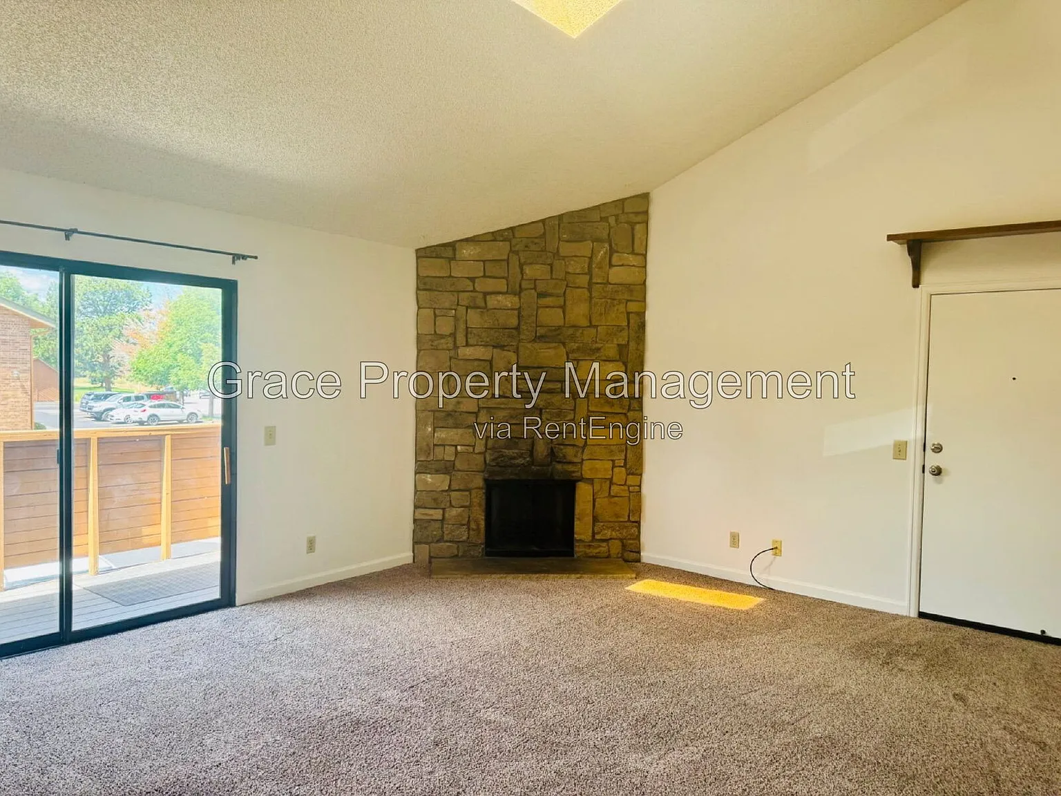 2 bed, 2.0 bath, 1072 sqft, $1,995 — Photo 3
