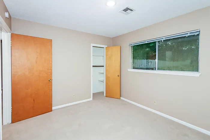 9 Hillcrest St — Photo 13