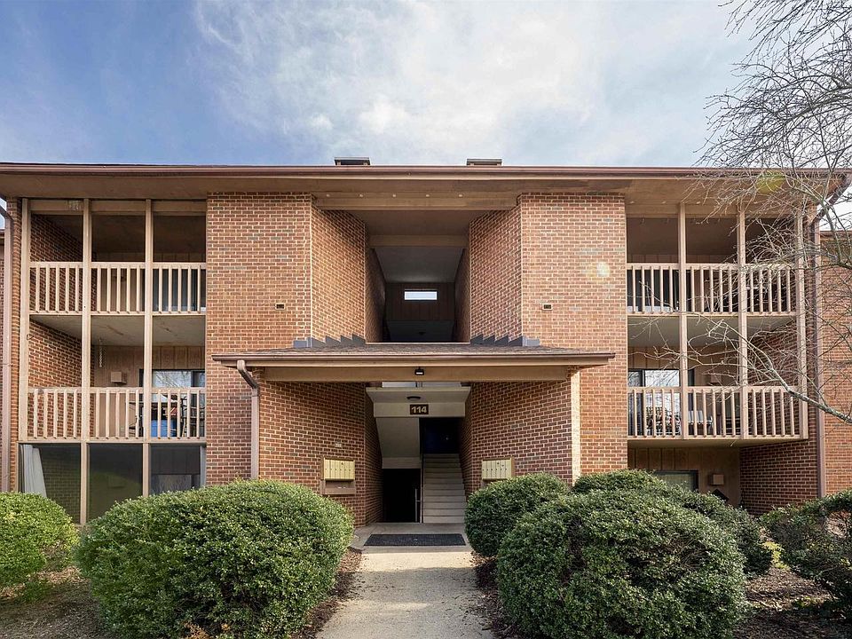 1st image of 114 Turtle Creek Rd APT 1