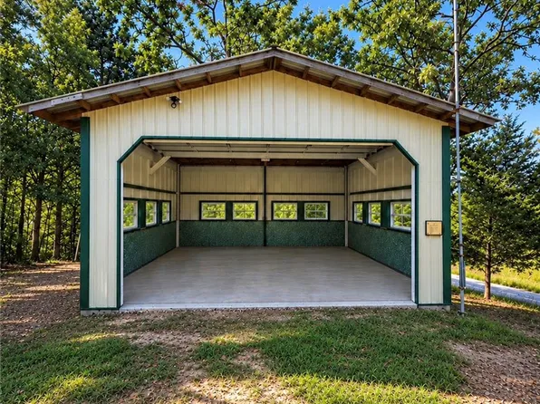 9 Marion County 2049, Lead Hill, AR 72644