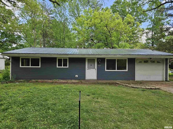 1027 W Laurel St, Carbondale, IL 62901