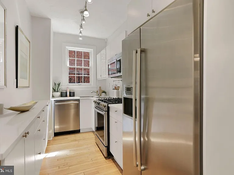 1705 Lanier Pl NW #304 — Photo 11