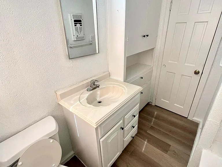 2107 Garvey Dr — Photo 32