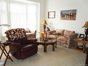 5th image of 28666 Bayberry Ct E #4
