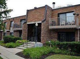 122 Mullingar Ct, Schaumburg, IL 60193