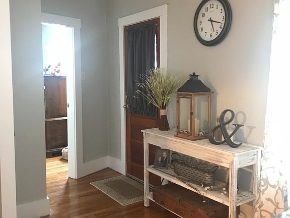 5th image of 207 Orange St