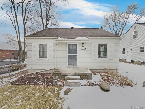 21513 Saint Francis St, Farmington Hills, MI 48336